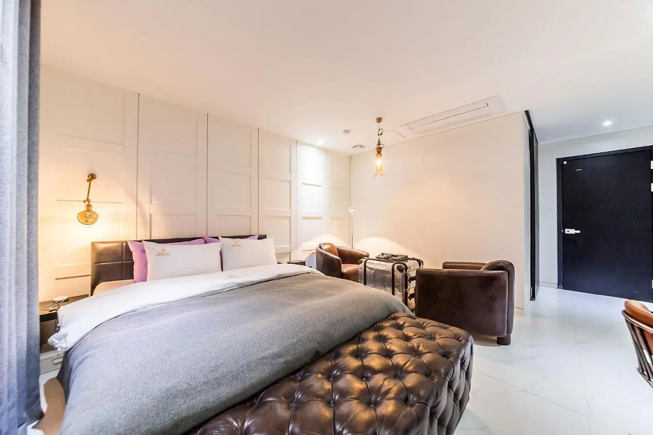 Isabelle Hotel Seoul 2*,