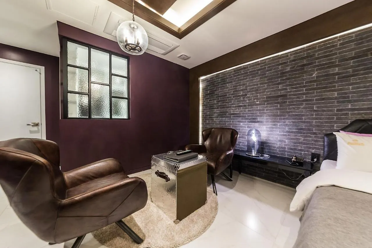 Isabelle Hotel Seoul 2*,